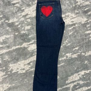 The insider crop step fray 
Wash: love on the edge